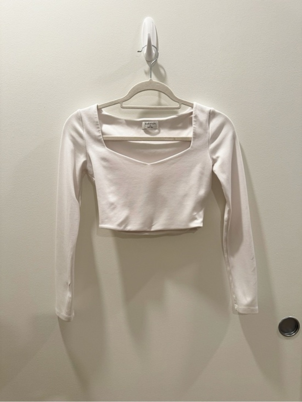 Aritzia Babaton White Crop Top Long Sleeve Size XS